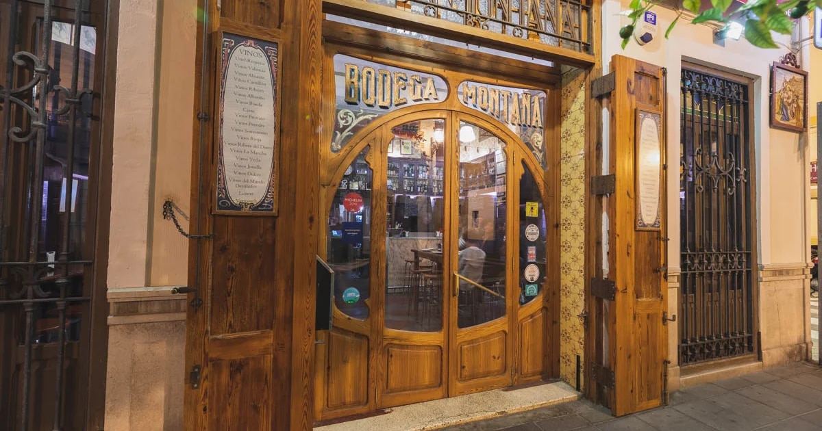 4El restaurante más antiguo de Valencia: bodega propia y casi dos siglos de historia