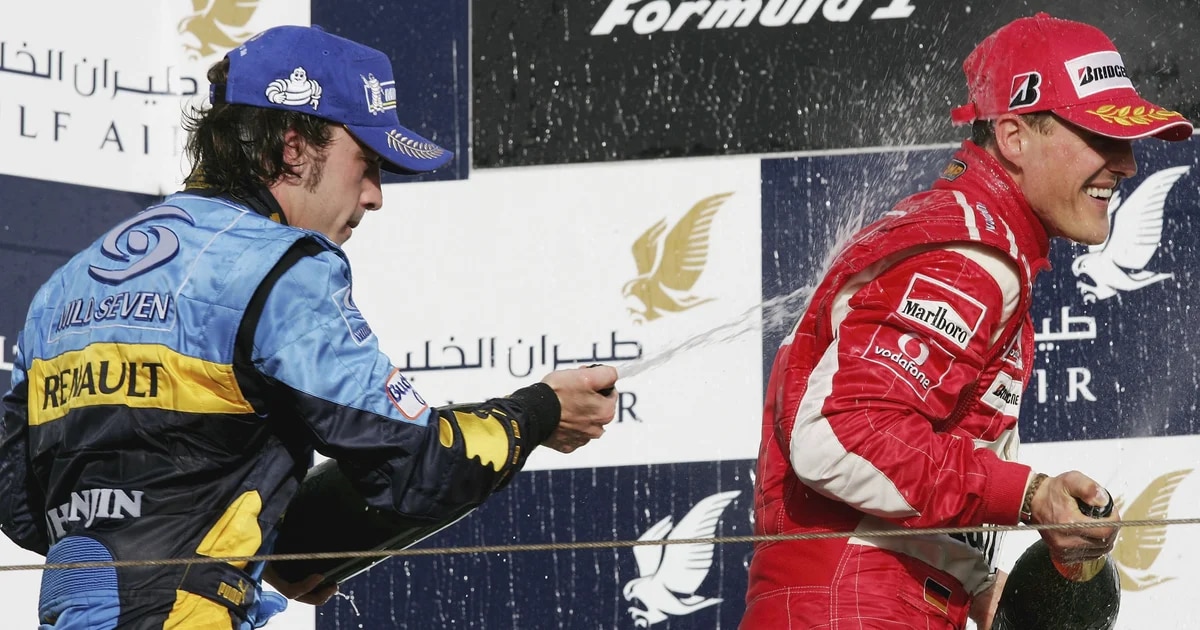 Fernando Alonso supera a Michael Schumacher: nuevos récords tras su podio en el GP de HolandaEl bicampeón del mundo español de Fórmula 1 vivió un domingo inolvidable en Zandvoort, convirtiéndose en el gran animador de la carrera y finalizando segundo detrás de Max Verstappen
