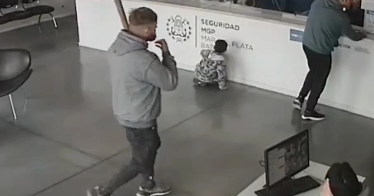 Mar del Plata: lo asaltaron y armado con una maza ingresó al centro de monitoreo y amenazó con "romperlo todo"