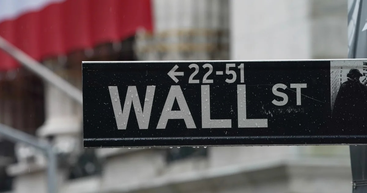 3¿Cuánto valdrá el dólar a finales de año según dos grandes bancos de Wall Street?