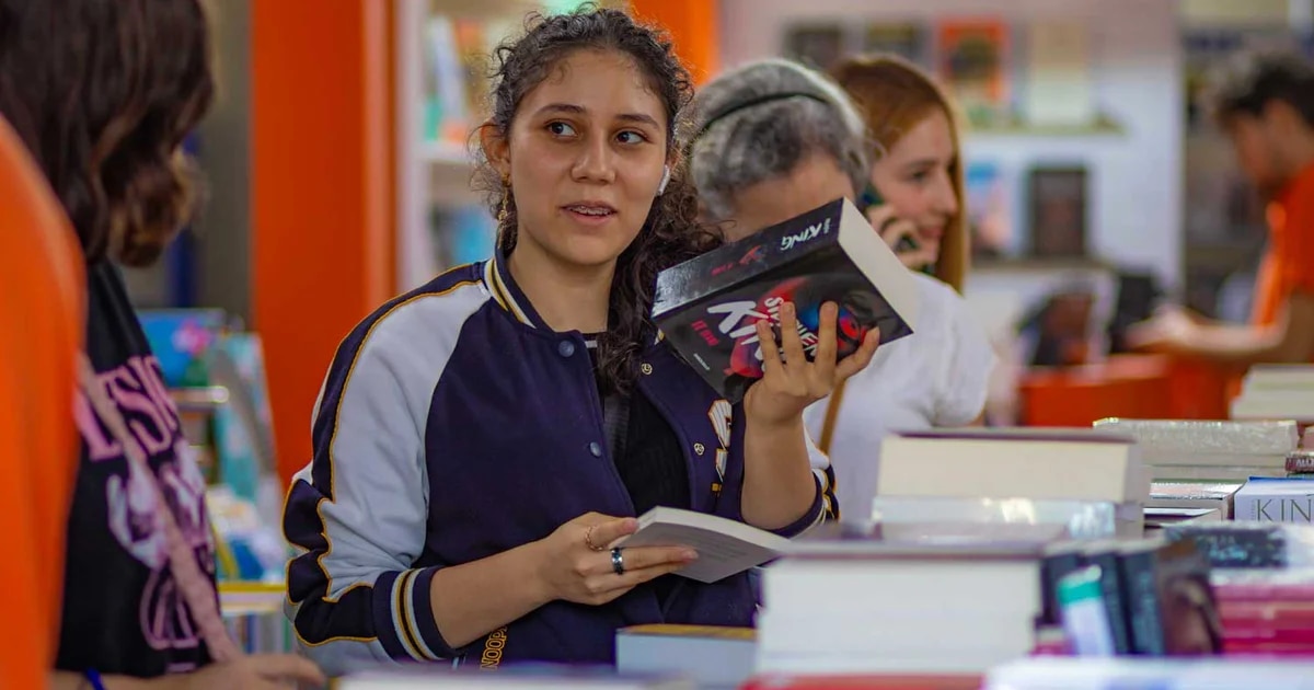 Cinco escritores latinoamericanos a seguir de cerca durante la Feria del Libro de Bucaramanga 2023