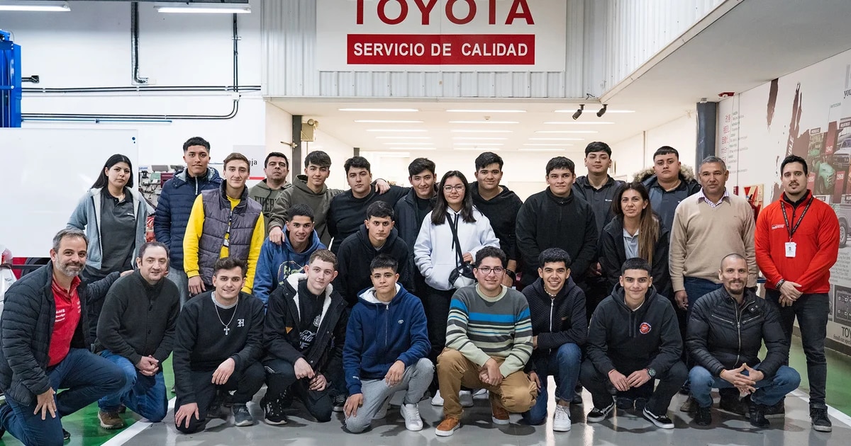 Cómo funciona el programa Toyota para formar estudiantes de escuelas técnicas