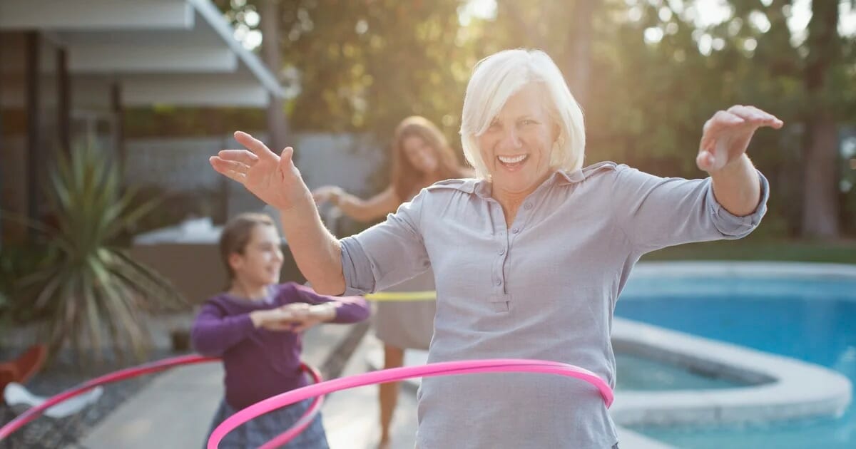 Disfrutar de un hobby genera felicidad y reduce la depresión en adultos mayores