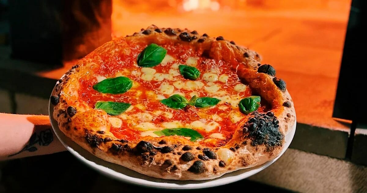 Dos pizzerías argentinas entre las 100 mejores del mundo, según ranking The Best Pizza Awards 2023