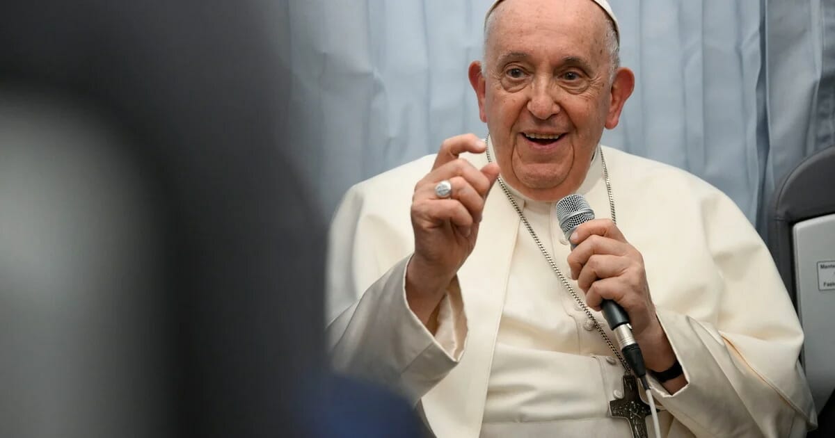 El Papa Francisco culpó a la industria armamentística del “martirio” del pueblo ucraniano