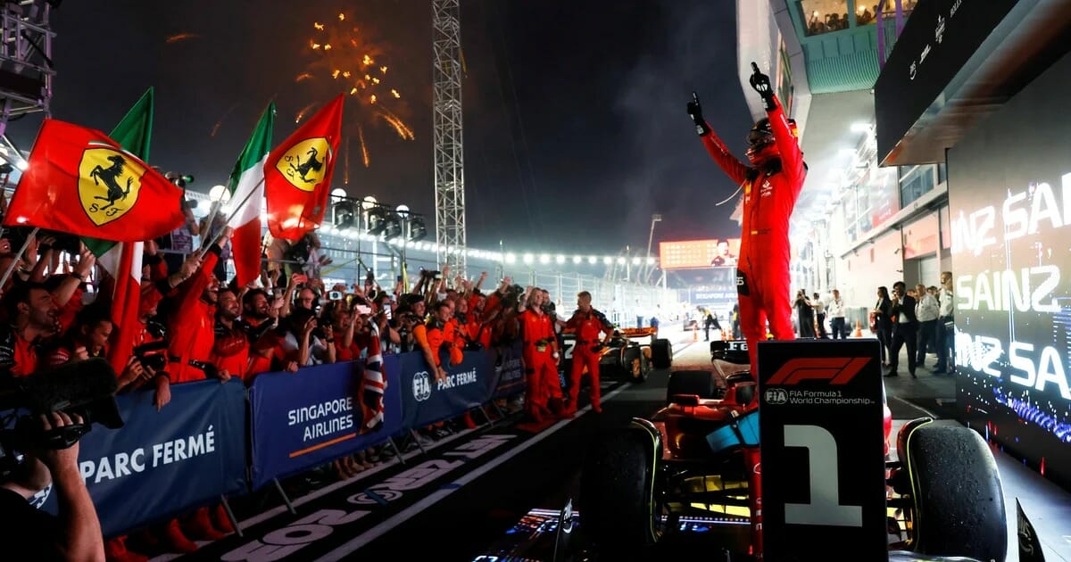 El cambio radical de Carlos Sainz en Ferrari: de sufrir las órdenes de equipo a romper el dominio de Red Bull
