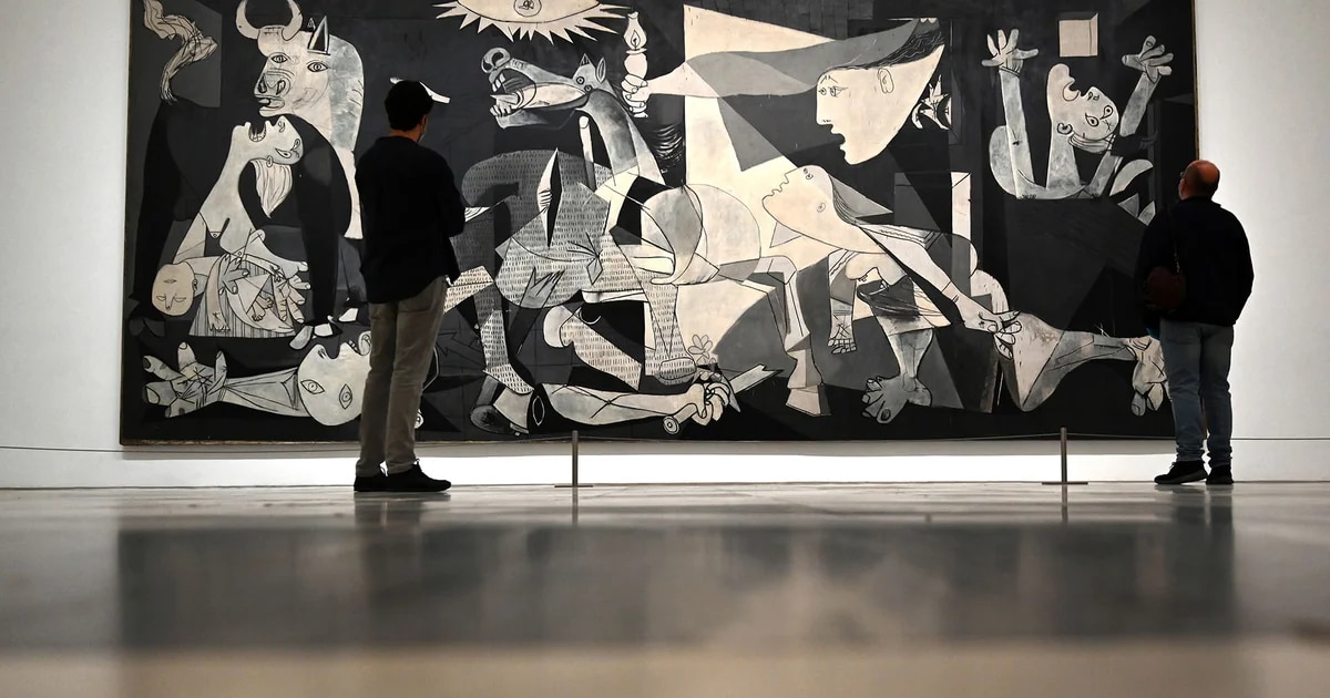 El mítico Guernica de Picasso ya puede ser fotografiado por los visitantes del Museo Reina Sofía