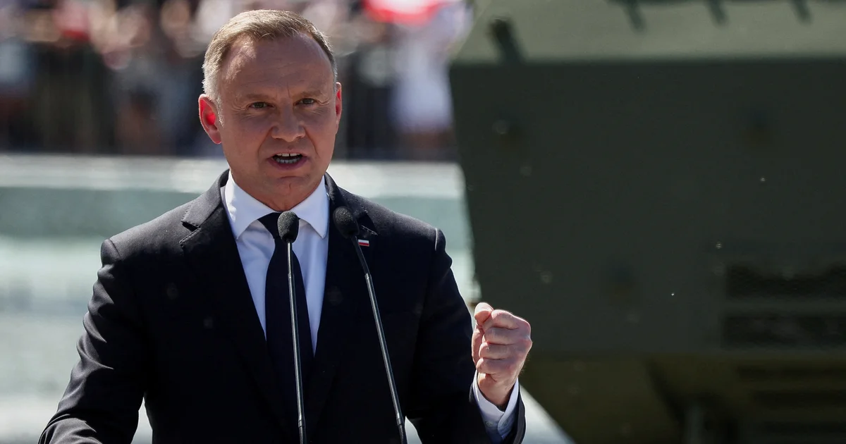 El presidente de Polonia aclaró que su país no detendrá el envío de armas a Ucrania