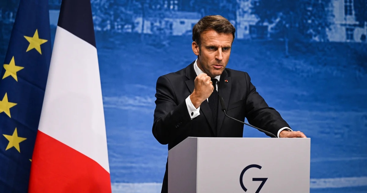Emmanuel Macron afirmó que no puede haber banderas rusas en los Juegos Olímpicos de París en 2024