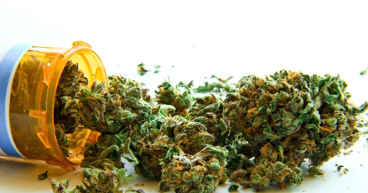 La marihuana debería pasar a la categoría de drogas de menor riesgo, dicen funcionarios de salud estadounidenses.