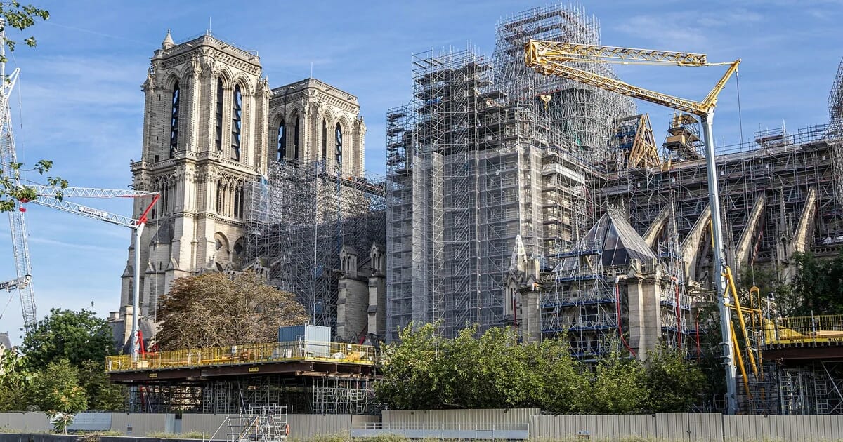 Notre Dame busca lucir su nueva aguja para los Juegos Olímpicos de París