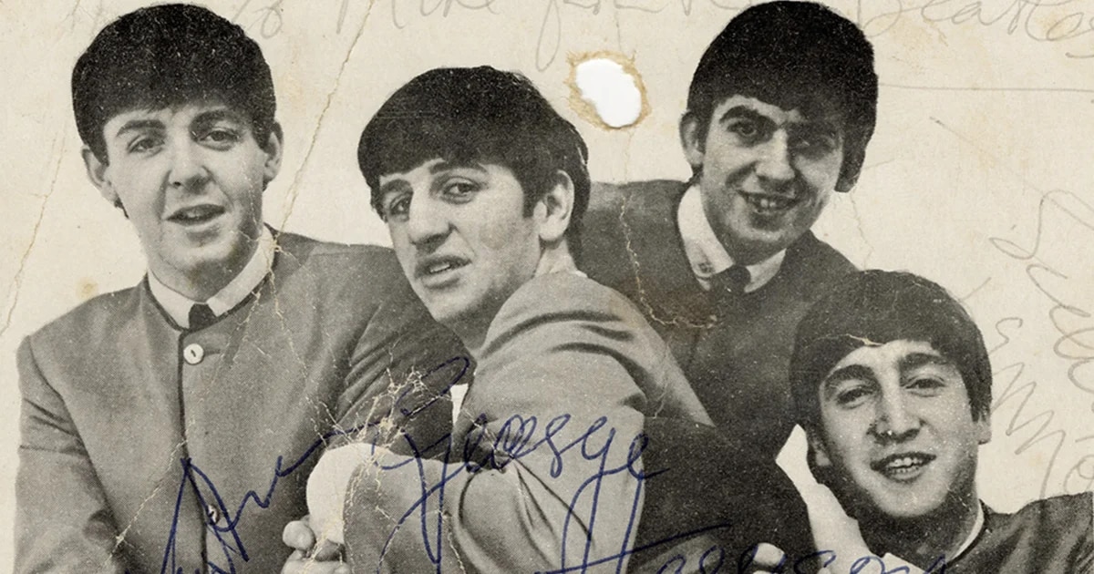 Objetos coleccionables de los Beatles valorados en más de 8 millones de dólares se subastarán en Nueva York