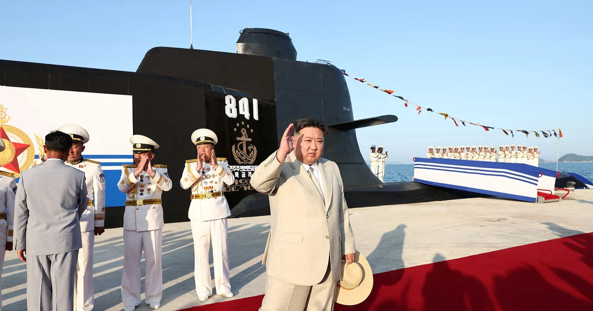 Otra amenaza de Corea del Norte: Kim Jong-un presentó un nuevo submarino nuclear de ataque táctico