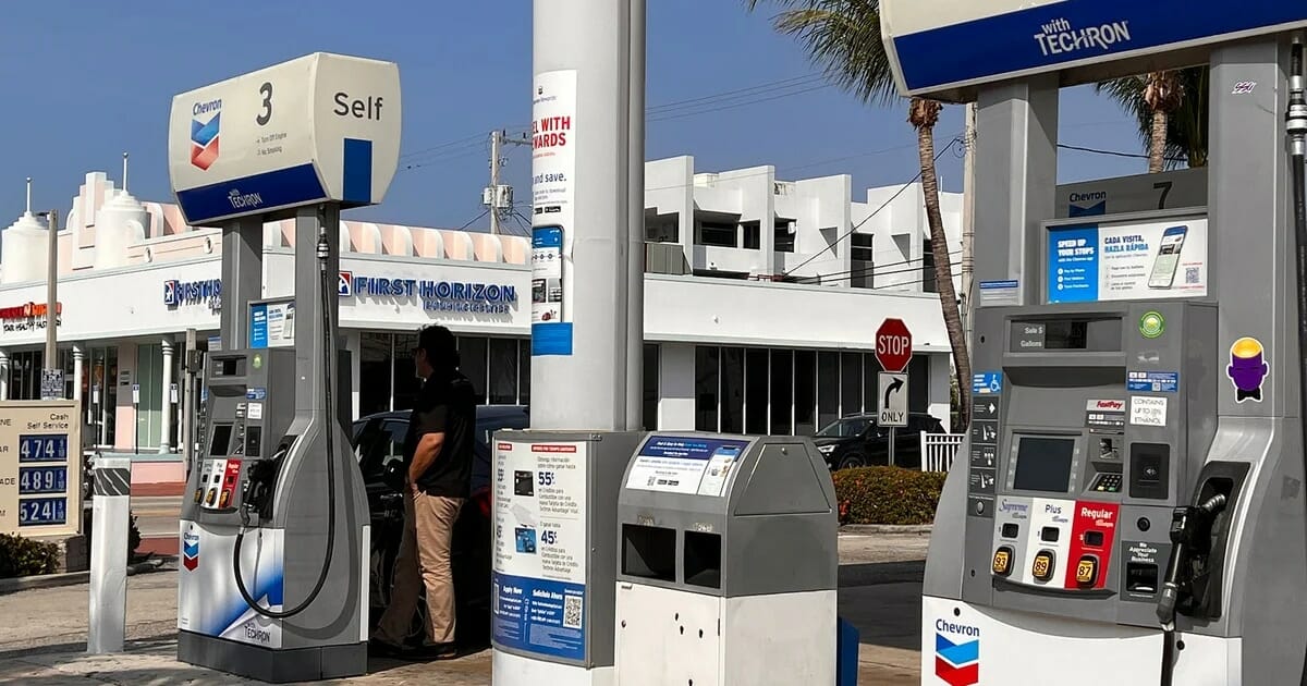 ¿Por qué vuelve a subir el precio de la gasolina en Florida?