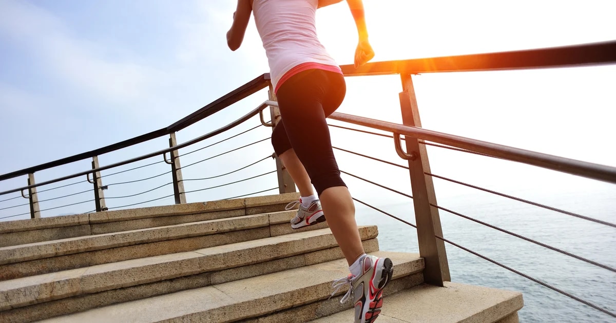 10.000 pasos al día o subir escaleras: qué ejercicio es mejor para prevenir enfermedades del corazón
