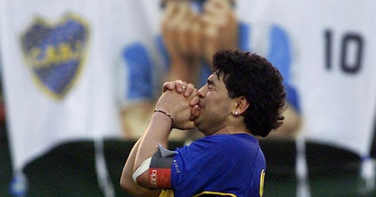 3Archivos desclasificados revelan que le pidieron al FBI que investigara muestras de orina de Diego Maradona