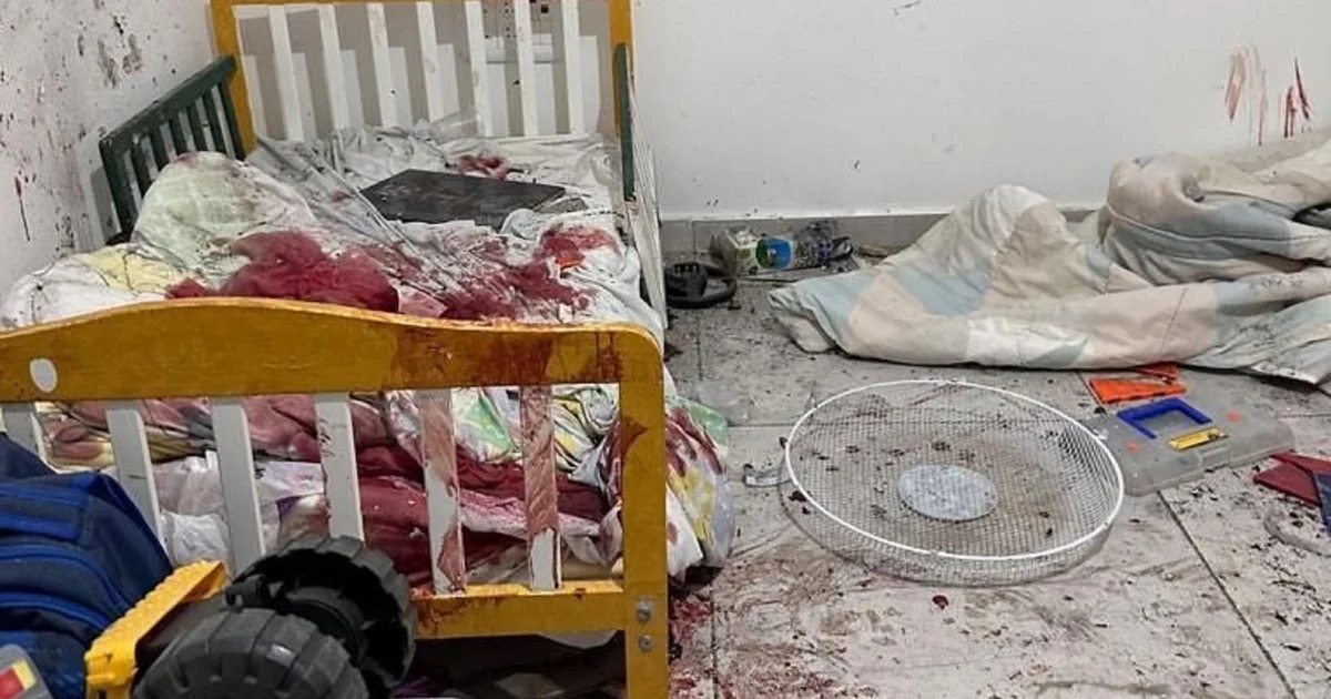 5La huella de la matanza de bebés perpetrada por Hamás en Israel en una foto que resume el horror