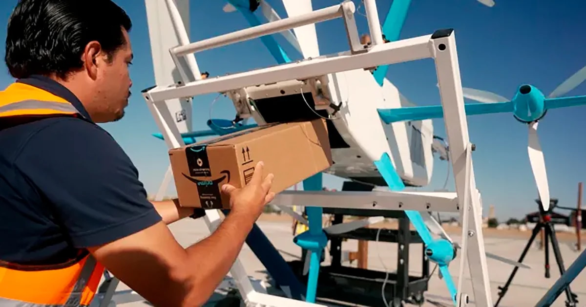 Así funciona el servicio de entrega a domicilio de Amazon con drones
