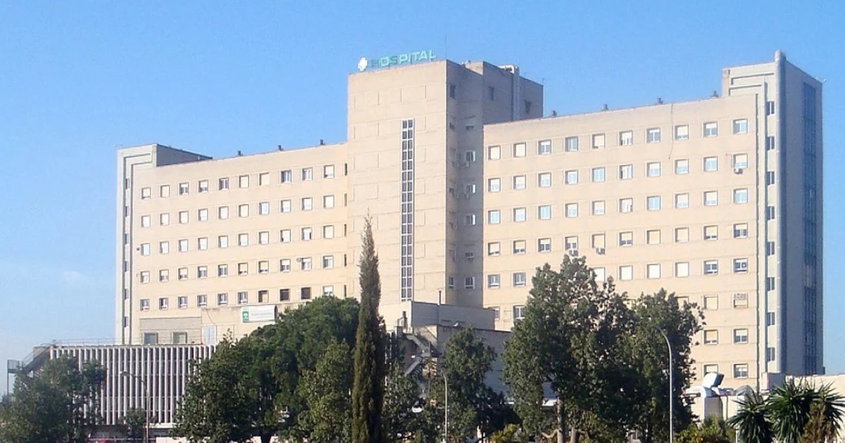 Investigan la muerte de un hombre cuyo cuerpo fue arrojado en el aparcamiento del hospital Valme de Sevilla