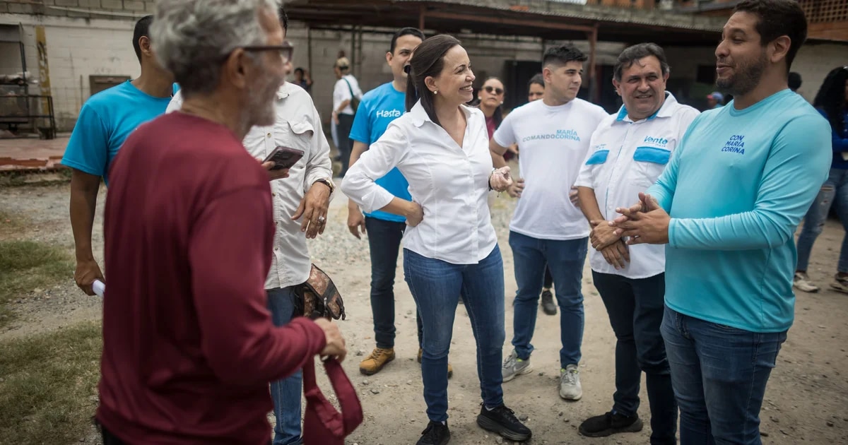 La oposición venezolana capacita a voluntarios como miembros de mesa para las primarias del 22 de octubre