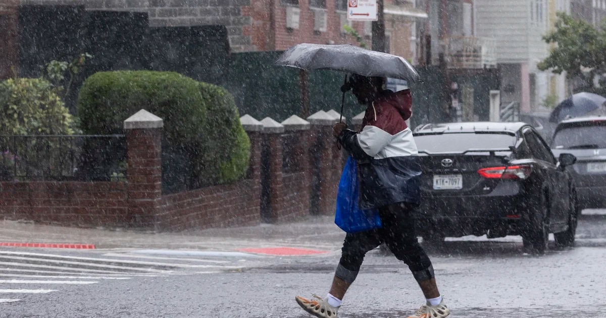 Nueva York vuelve lentamente a la normalidad tras las inundaciones provocadas por las fuertes lluvias