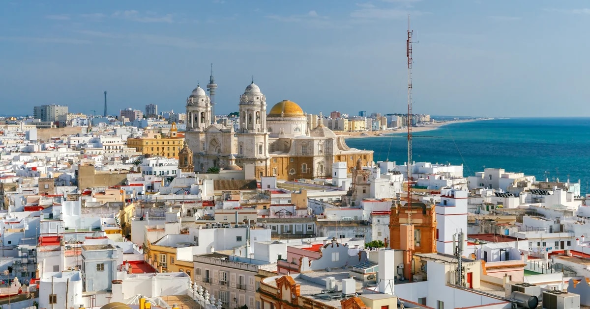 Ocho restaurantes en Cádiz recomendados por los clientes: vinos de Jerez, carnes a la brasa y tortillas de gambas