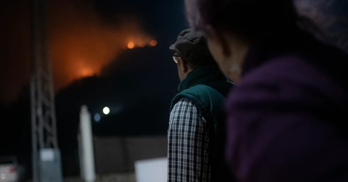Incendio descontrolado en Montixelvo, en Valencia: 1.400 hectáreas quemadas y aumentan los desalojos