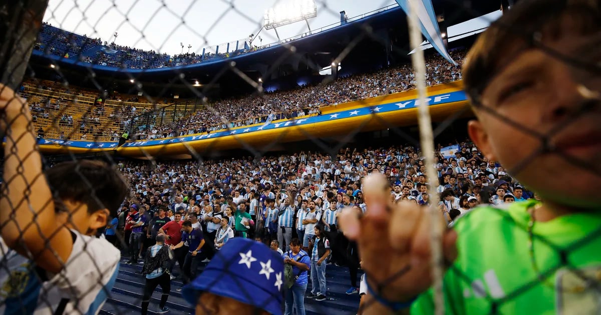 Levantaron el cierre de La Bombonera por exceso de aforo en el partido de Argentina