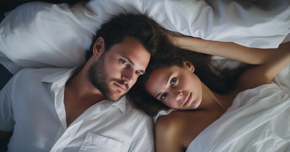 ¿Cuáles son los pros y los contras de compartir cama con tu pareja, según los especialistas del sueño?